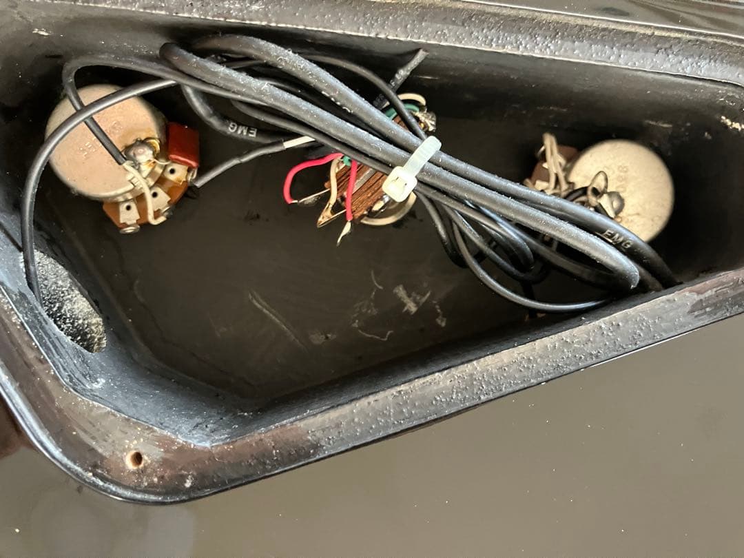 LTD エレキギター AX-350　スルーネック EMG搭載