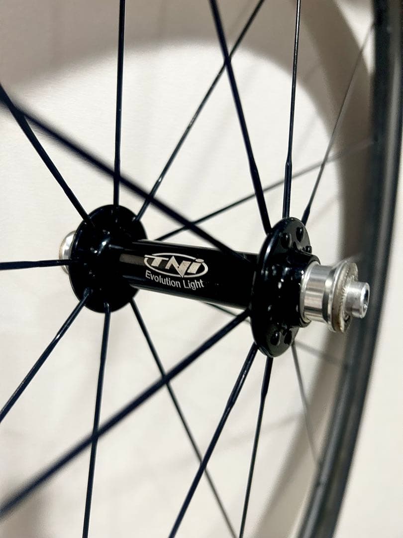 ◆TNIハブ仕様Carbonカーボンホイール前輪＆チューブラータイヤ付0.85g
