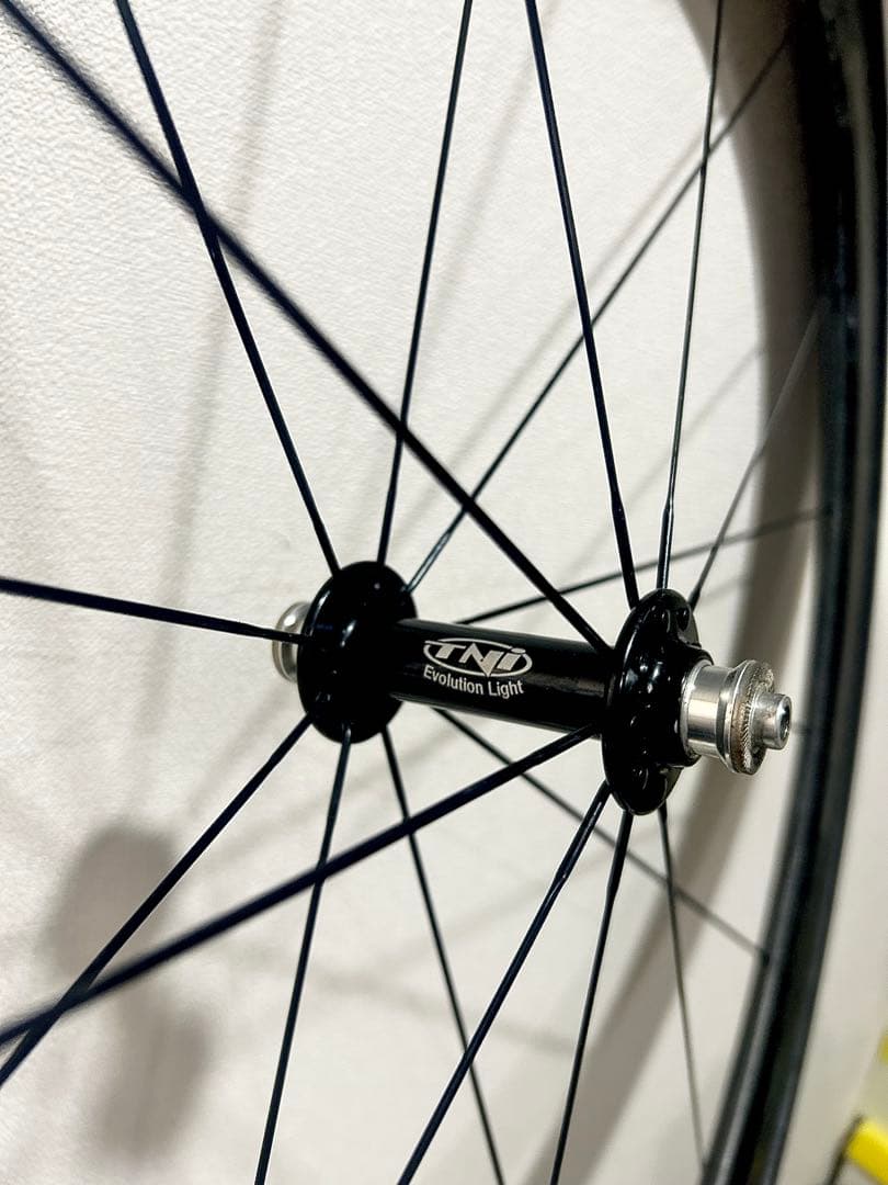 ◆TNIハブ仕様Carbonカーボンホイール前輪＆チューブラータイヤ付0.85g