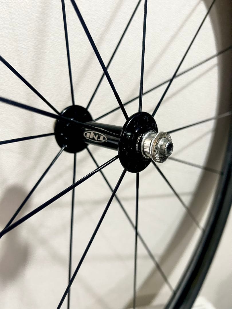 ◆TNIハブ仕様Carbonカーボンホイール前輪＆チューブラータイヤ付0.85g