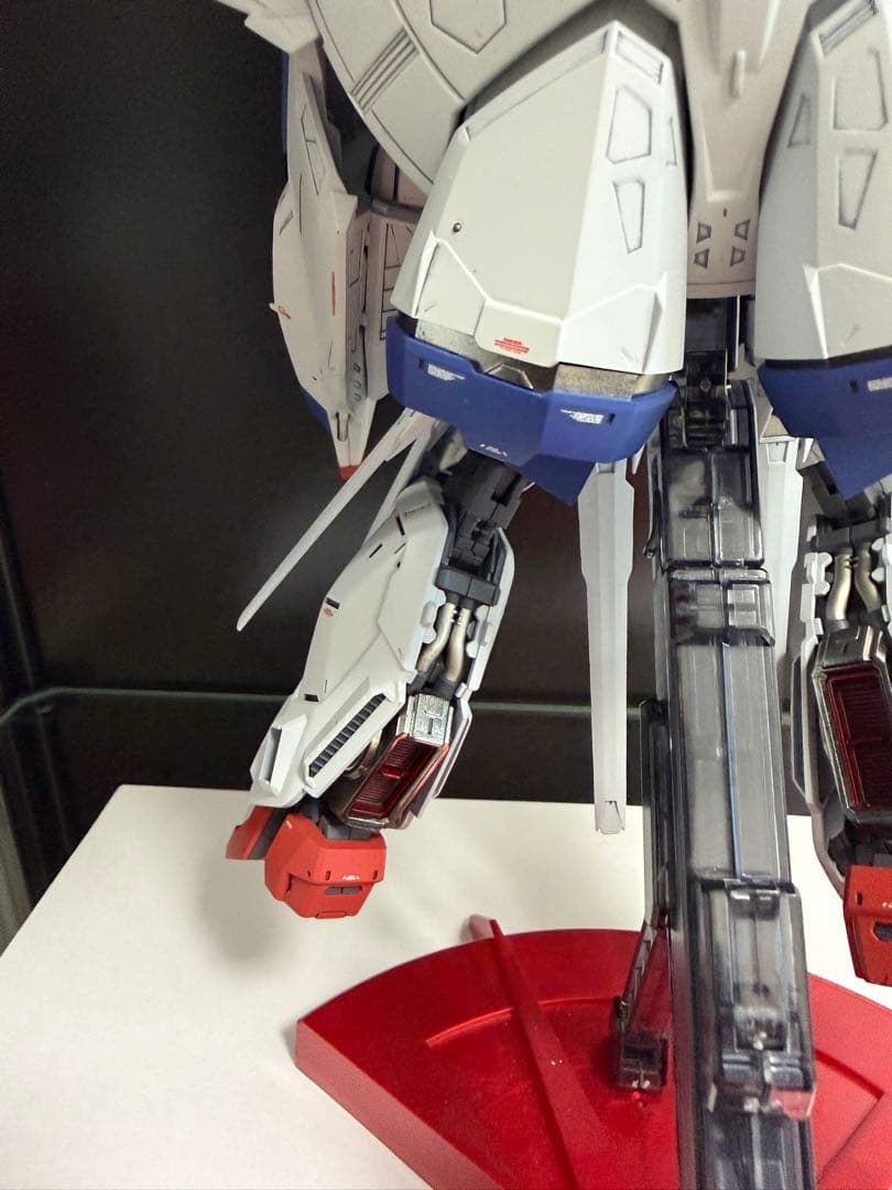 ＭＧ 1/100 プロヴィデンスガンダム 塗装済み完成品 ガンダムSEED