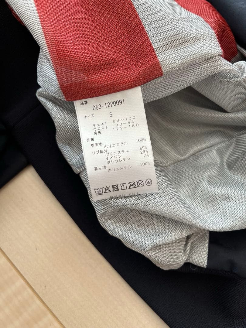 パーリーゲイツジャケットサイズ5