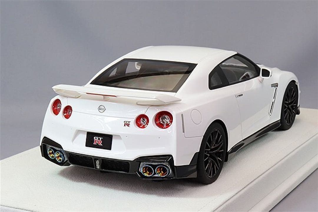 アイドロン 1/18 日産 GT-R プレミアムエディション 2024 ホワイト