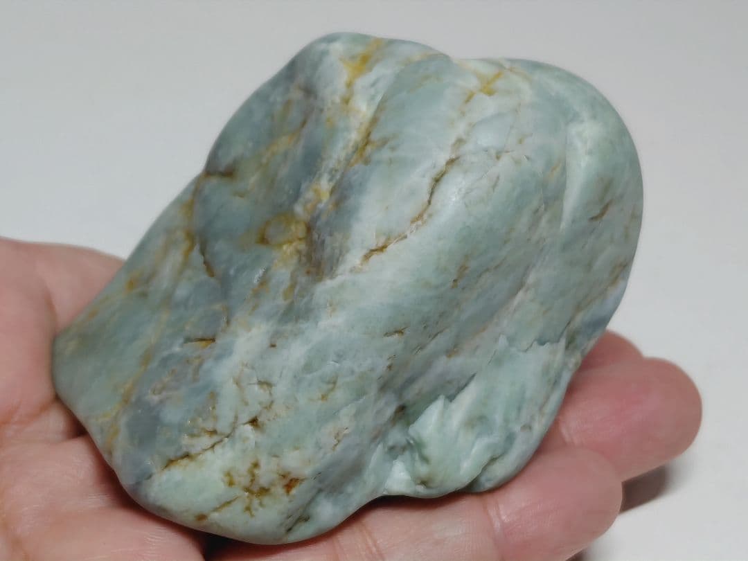 灰緑 319g 翡翠 ヒスイ 原石 鑑賞石 自然石 誕生石 鉱物 鉱石 水石