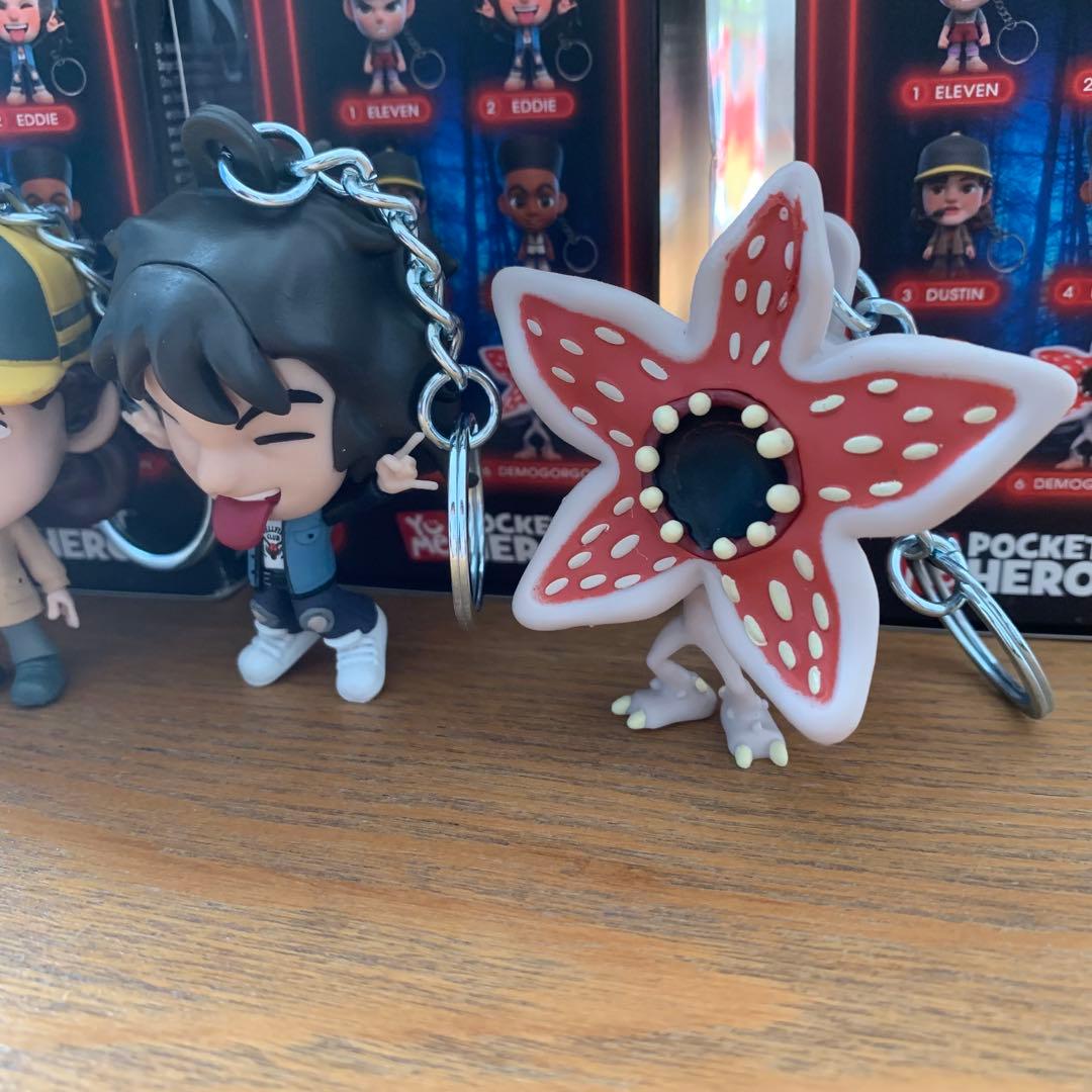 ストレンジャー・シングス フィギュアキーホルダー　セミコンプ