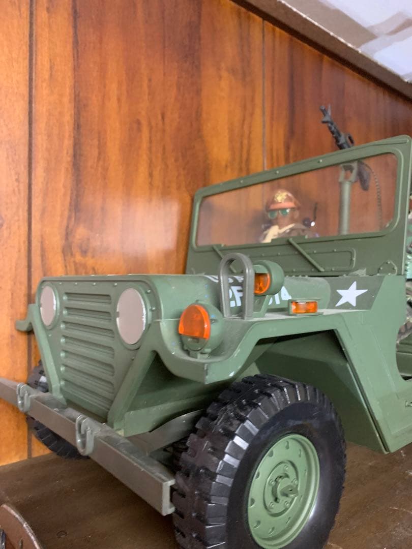 GIジョー　フィギュア付き　ジープ&トレーラー センチュリートイズ　JEEP