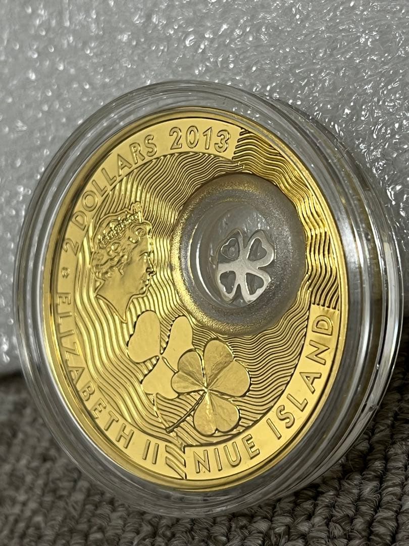 2013　ニウエ　幸運の四つ葉のクローバー　チャーム入り　金メッキ　銀貨　