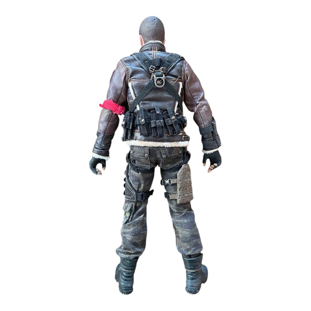 ホットトイズ ターミネーター4 ジョン・コナー 1/6 フィギュア