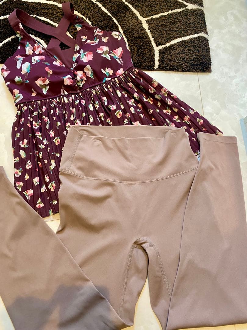 スカーラsukala ローズプリントプリーツ　タンクトップ Mサイズ セット