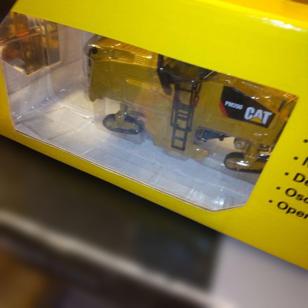 キャタピラー建機　CAT PM200 COLD PLANER 　1/50