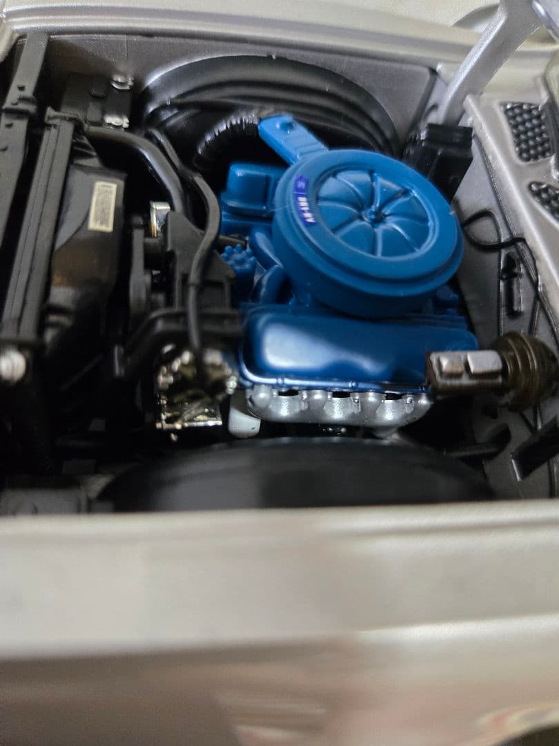 aki　1976フォード「グラン・トリノ」1/18とリーガルネームタグ