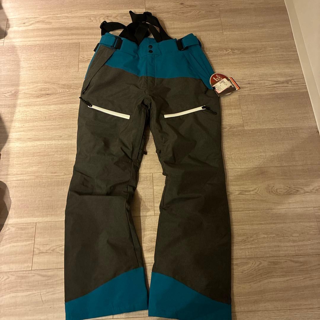 未使用 streule スキーウェア スノボードウェア 上下セット L