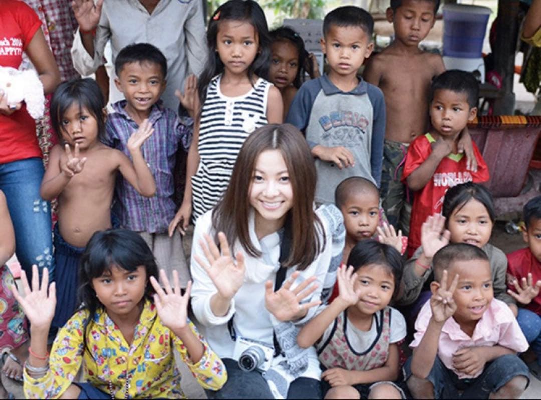 直筆サイン入り$倉木麻衣カンボジア寺子屋プロジェクト絵本STAND BY YOU