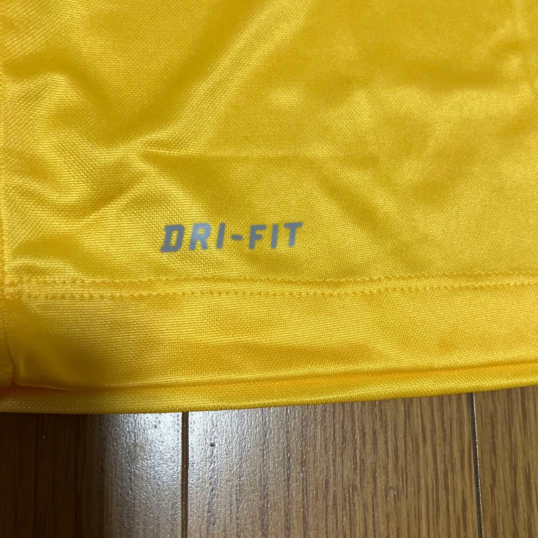 Nike製ブラジル代表シャツ 2014 ＳDri-FIT素材　ナイキ　サッカー