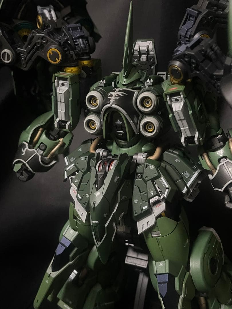 アクシズ社　オシリスエリアル　ドミネーター　MGクシャトリヤ　完成品　中華　海外