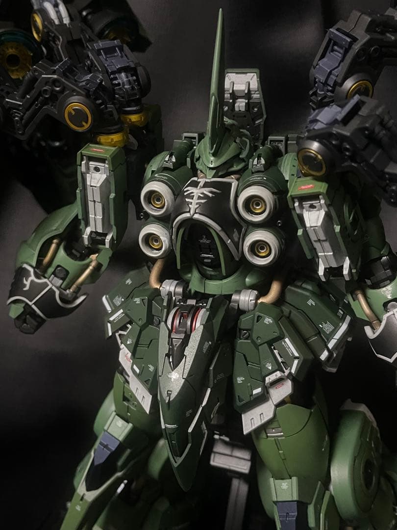 アクシズ社　オシリスエリアル　ドミネーター　MGクシャトリヤ　完成品　中華　海外