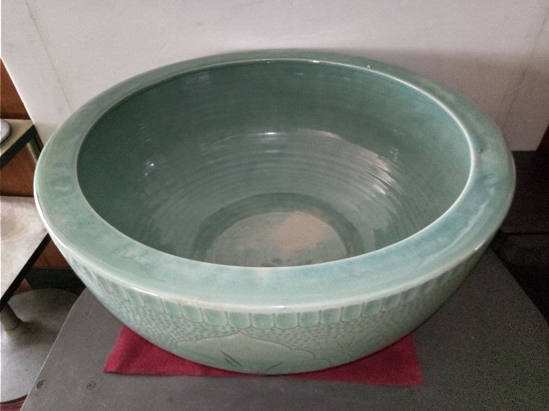 大型　青磁　睡蓮鉢　水鉢