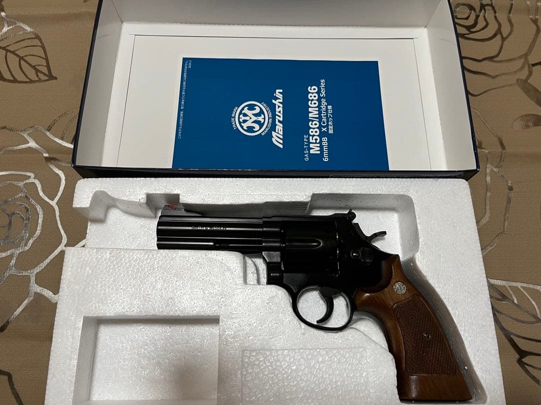マルシン製6mmガスリボルバー　M586マットブラック　Xカート　木製グリップ