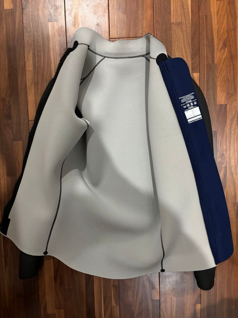 アックスクラシック　タッパー フロントジッパー