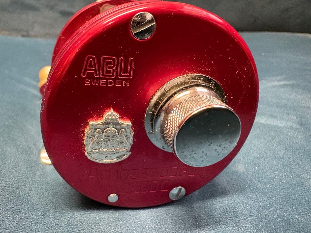 ボ*ク様 希少　アブガルシア　アンバサダー　2500C レッド