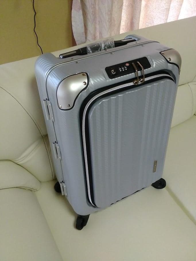 ☆新品☆未使用品☆　レジェンドウォーカー・スーツケース（6209-50）シルバー