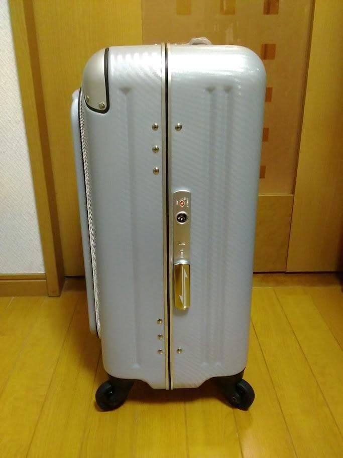 ☆新品☆未使用品☆　レジェンドウォーカー・スーツケース（6209-50）シルバー