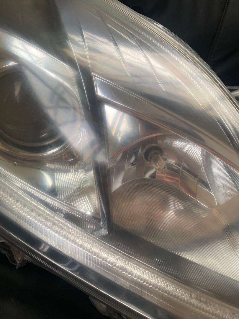 トヨタ プリウス30 後期 HIDヘッドライト 左右セット コーティング済