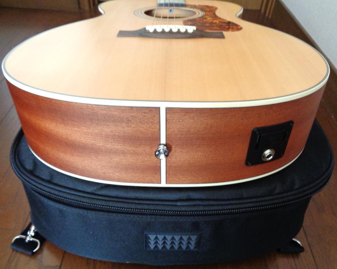 GUILD OM-240E NAT　新品同様！ エレアコ　純正ギグバッグ付属