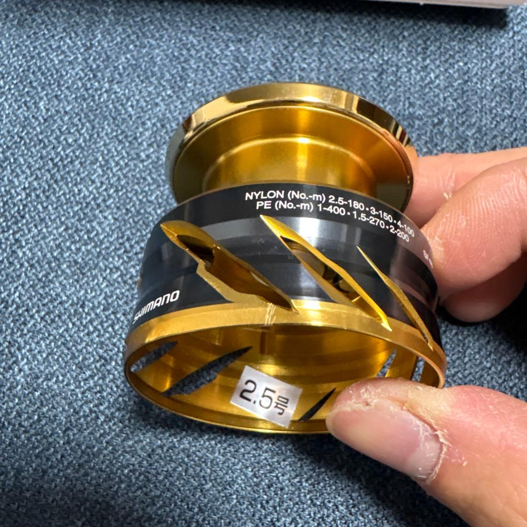 テクニウム　C3000DXG スピニングリールパーツ 2個セット