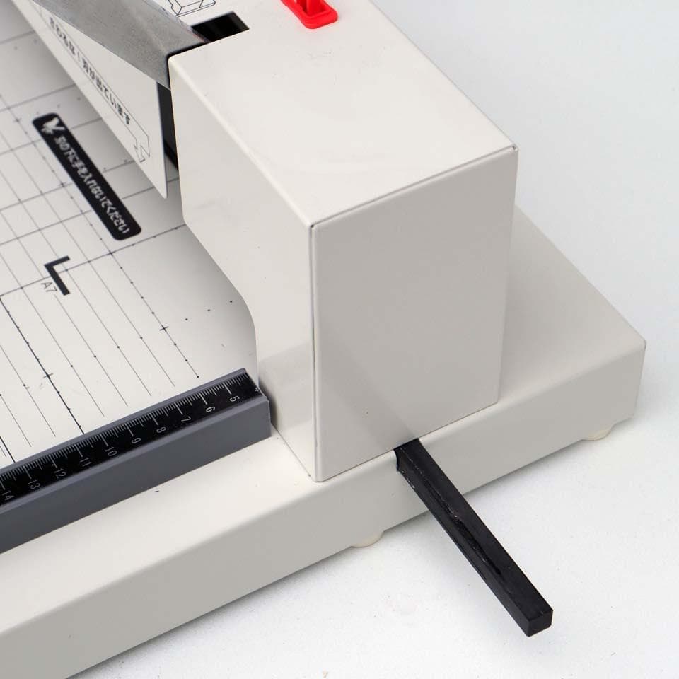 断裁機　プラス　PK-513LN