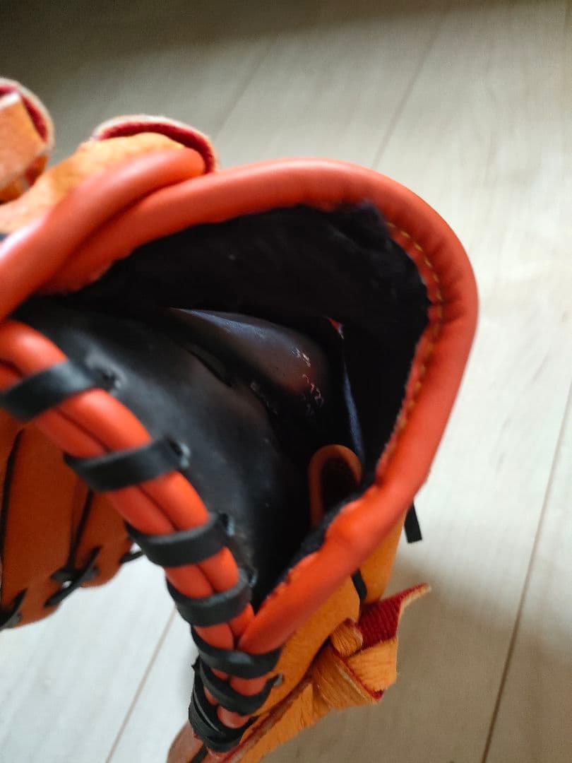 ミズノ 野球グローブ オレンジ 黒