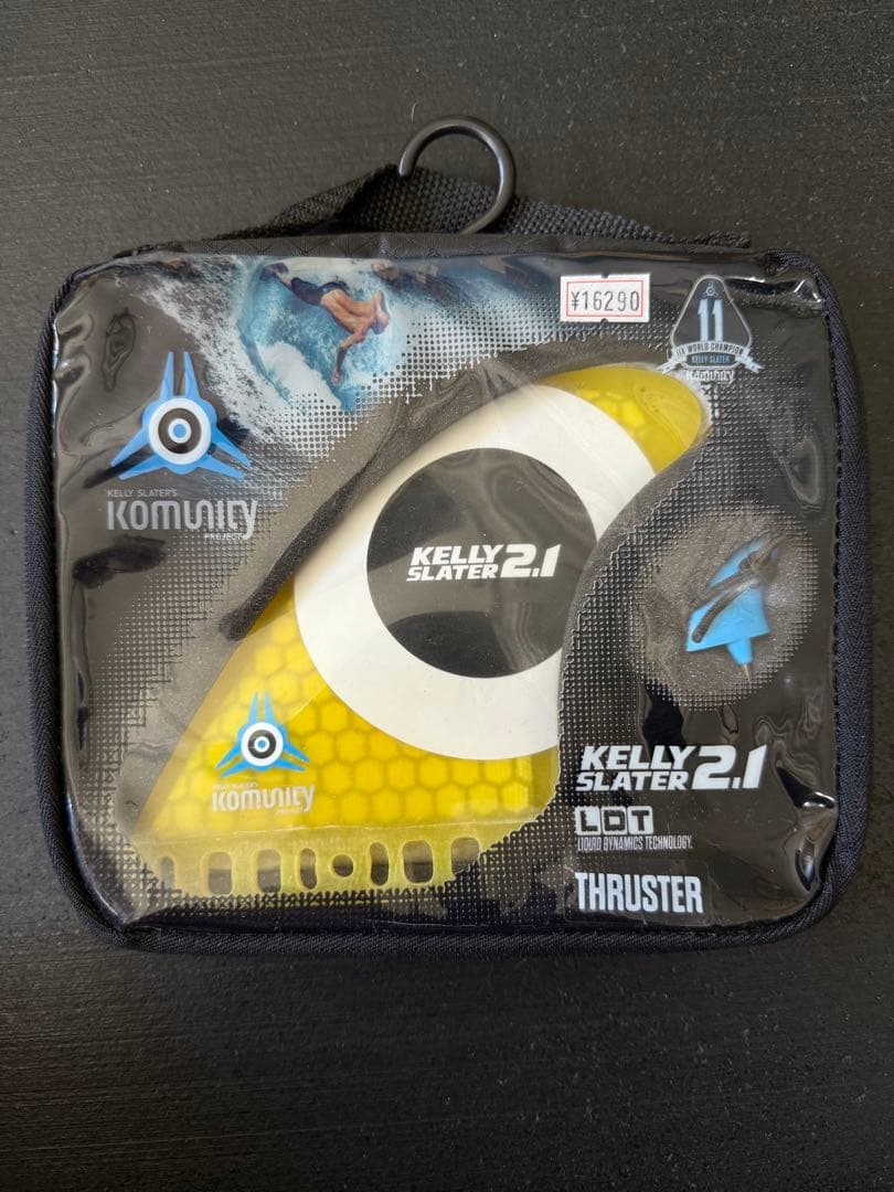 未使用品フューチャー仕様：ケリースレータートライフィン