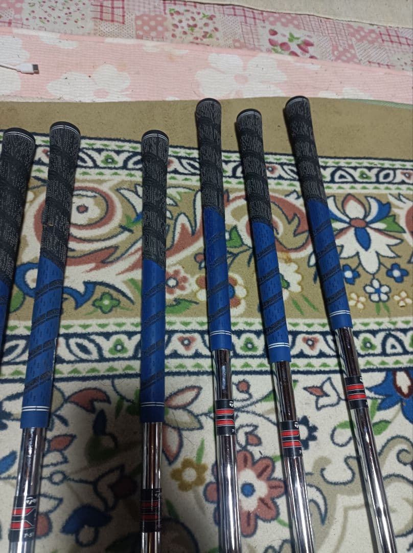 テ―ラーメイド アイアンセット8本プラス2本 初心者向けで出品しました。