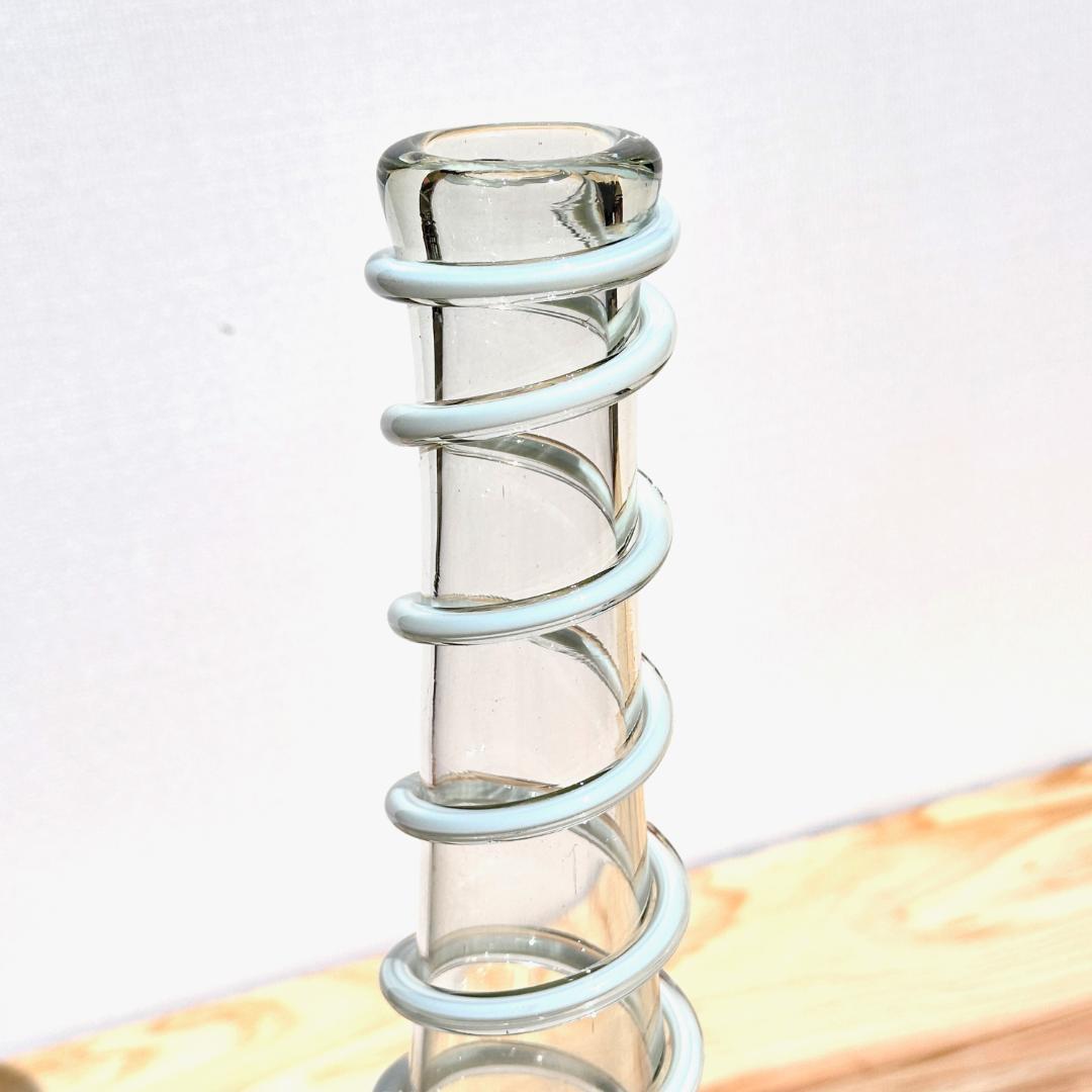 ビンテージ　ガラスボトル　線巻き花瓶　古道具　被せガラス　高さ47.5cm