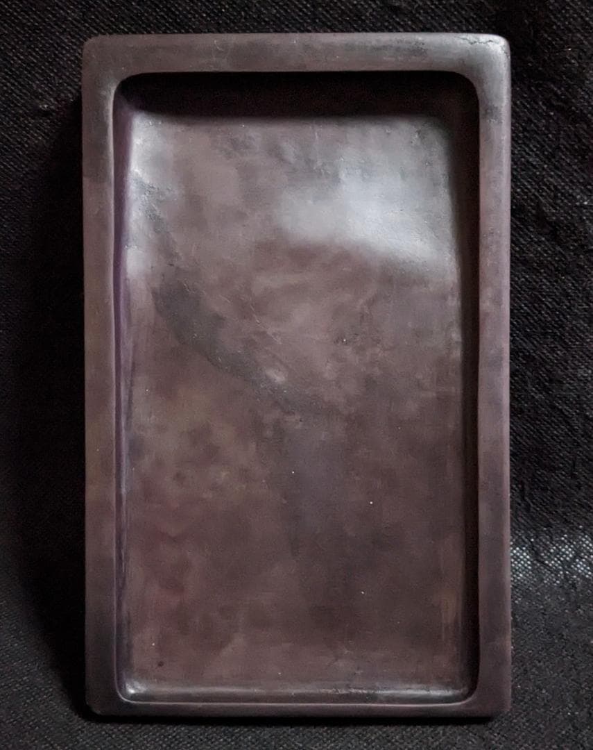 【端硯】◆濃厚な馬肝色に火捺の美石◆北嶺◆約七吋◆唐木共箱◆文革以前◆検→端渓