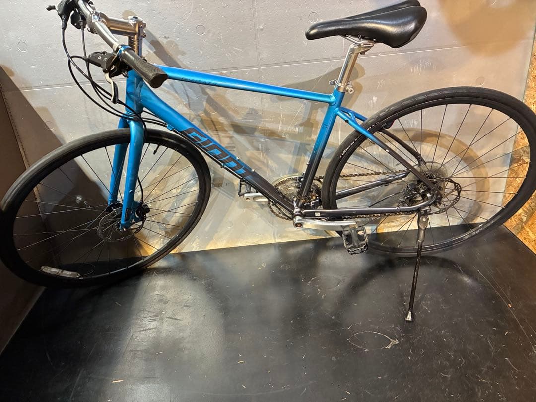 J10 中古クロスバイク GIANT エスケープR DISC Sサイズ