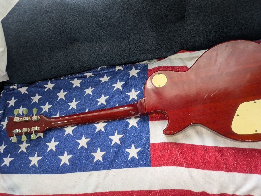 レスポールタイプ　ダンカンデザインピックアップ付き