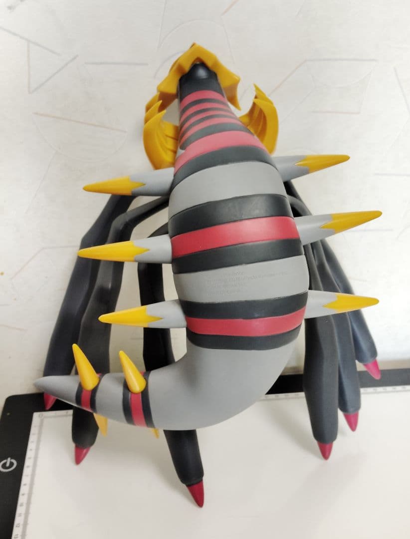 ギラティナ　わくわくゲットくじ　フィギュア賞