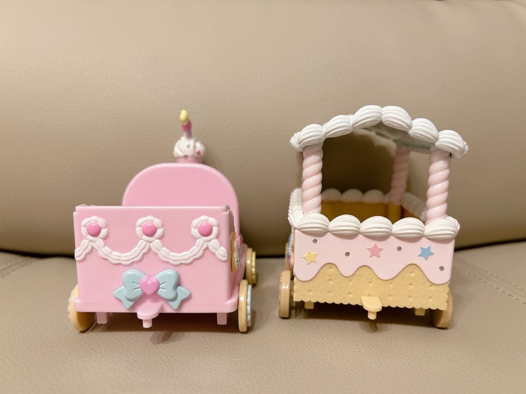 サンリオ 汽車風小物入れ スイーツモチーフ 2点セット