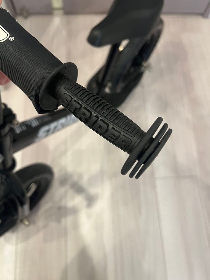 ストライダー スポーツモデル 12インチ ブラック 【日本正規品】