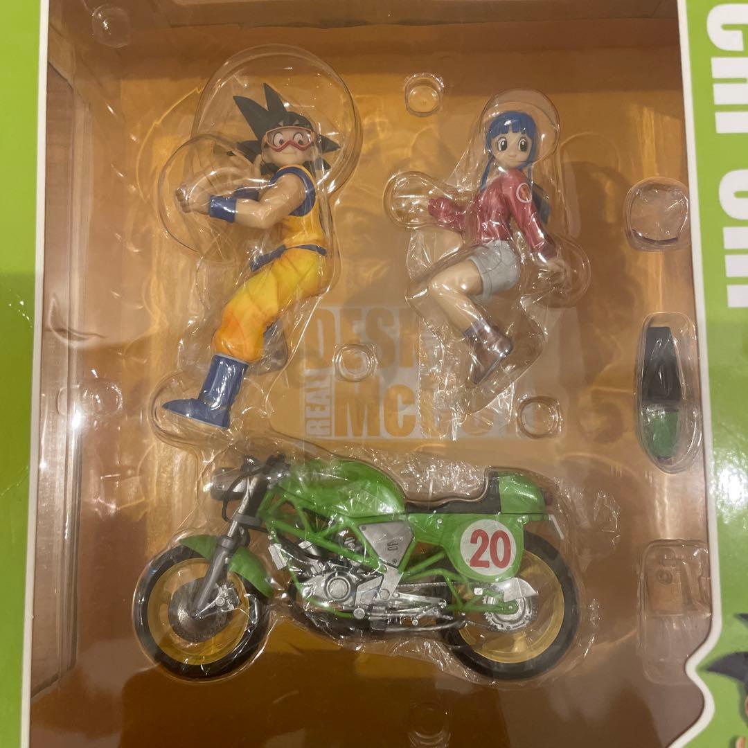 新品未開封ディスクトップリアルマッコイ05孫悟空 & チチ フィギュア