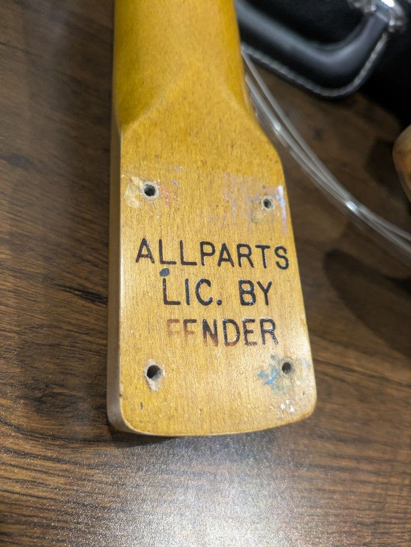 Black one 風コンポーネントギター　ジャンク