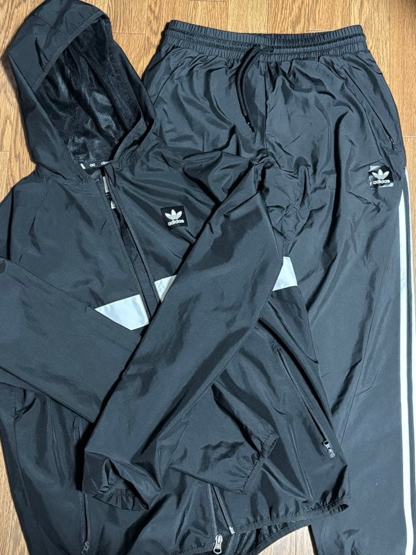 Adidas climaliteトラックスーツ