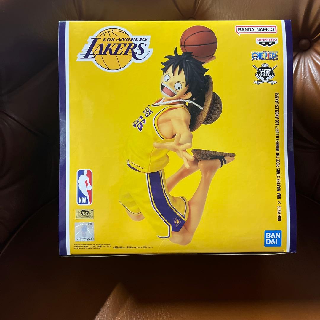 NBA LAKERS レイカーズ　ルフィ フィギュア ワンピースベースショップ