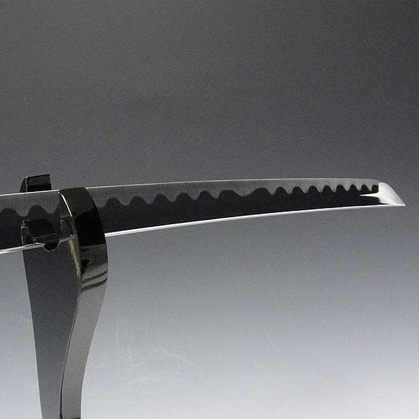 岐阜県関市製の模造刀 白鞘 大刀・小刀・刀掛け3点セットです。