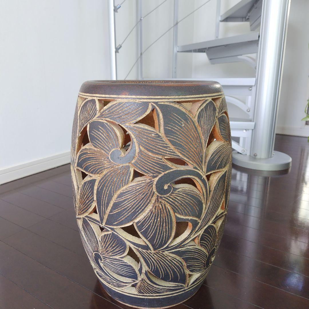 アンティーク 信楽焼傘立て 透かし彫刻 北欧インテリア 高さ42.5cm