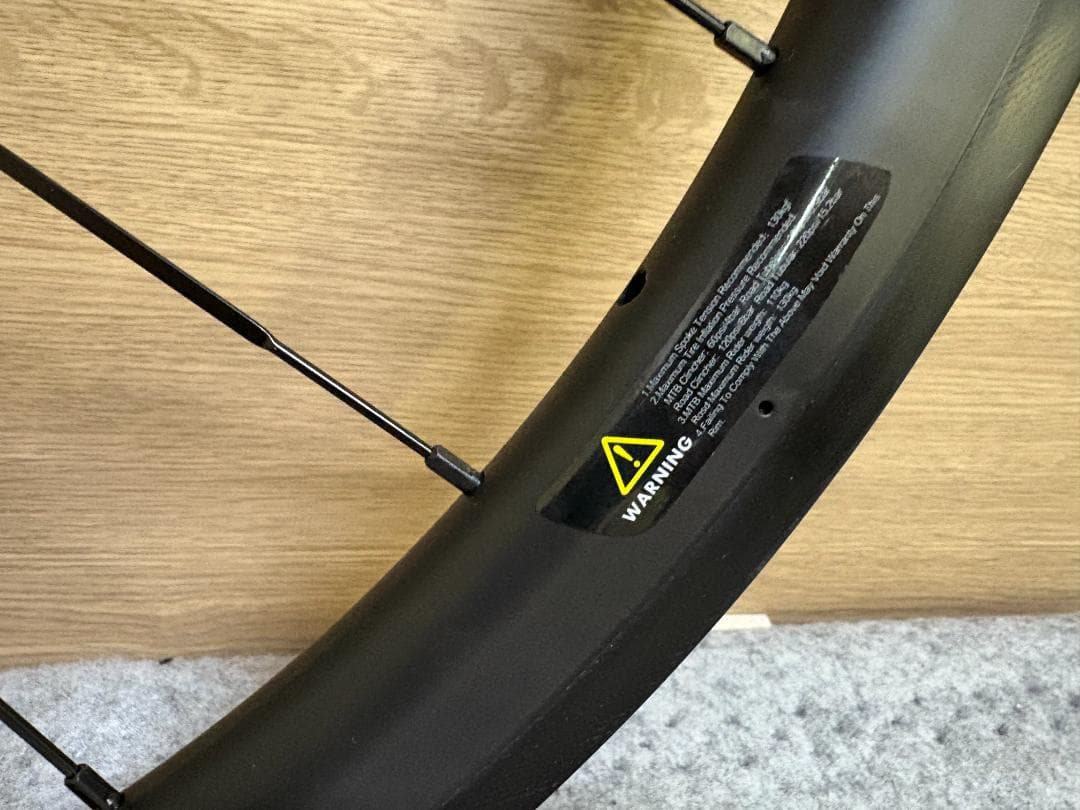 新品 SUPERTEAM カーボン ホイール 700C UD Matte 38