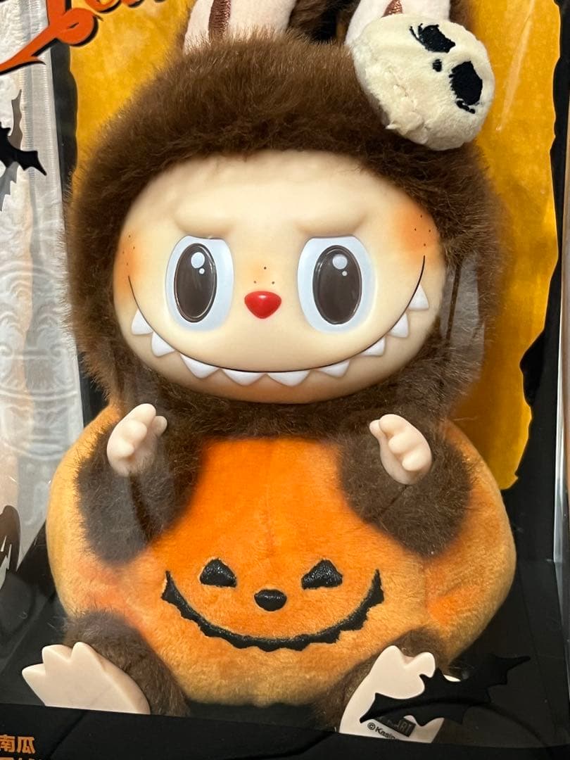 LABUBU イニシャルR ハロウィン　ぬいぐるみ　ペンダント　ラブブ