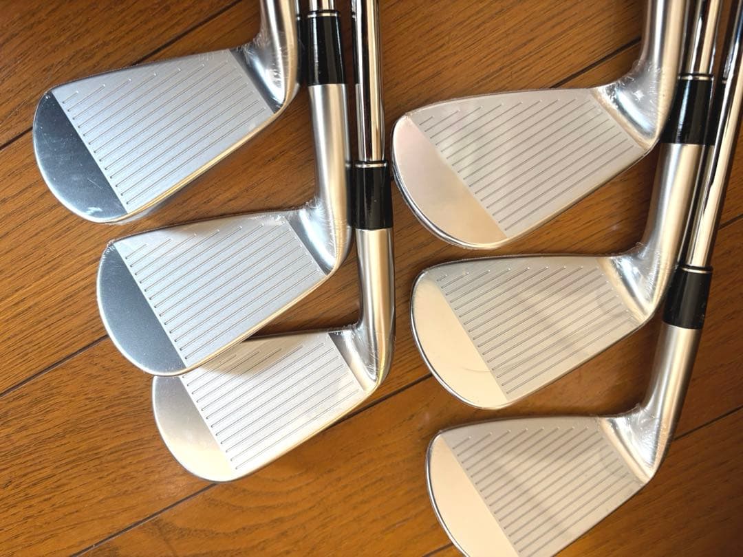 スリクソン　ZXi5 アイアン 5-PW MODUS3 TOUR106 S