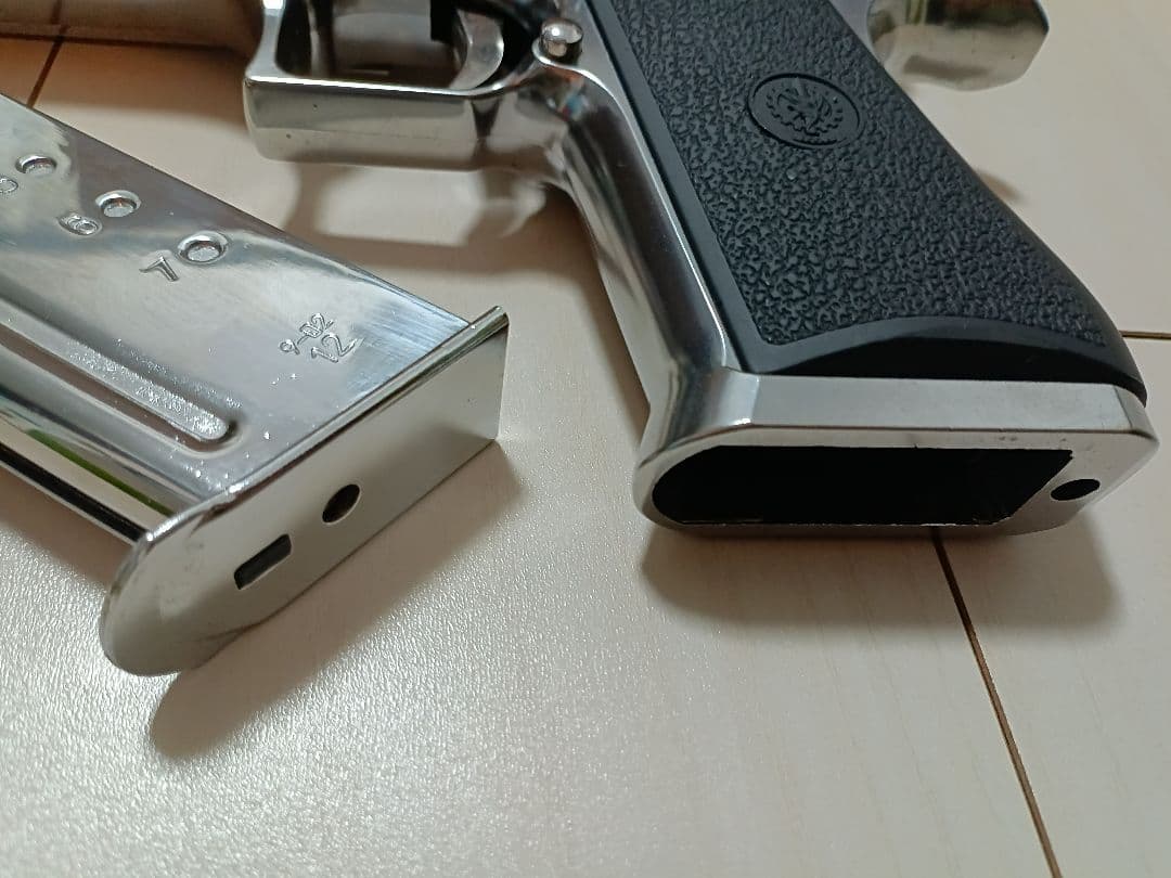 【中古品】東京マルイ 新型 ガスガン「デザートイーグル.50AE」ステンレス